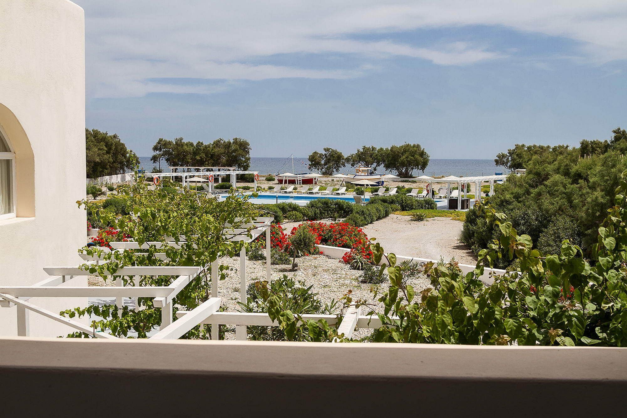 Sea Sound White Katikies Aparthotel Exomitis  Exterior photo